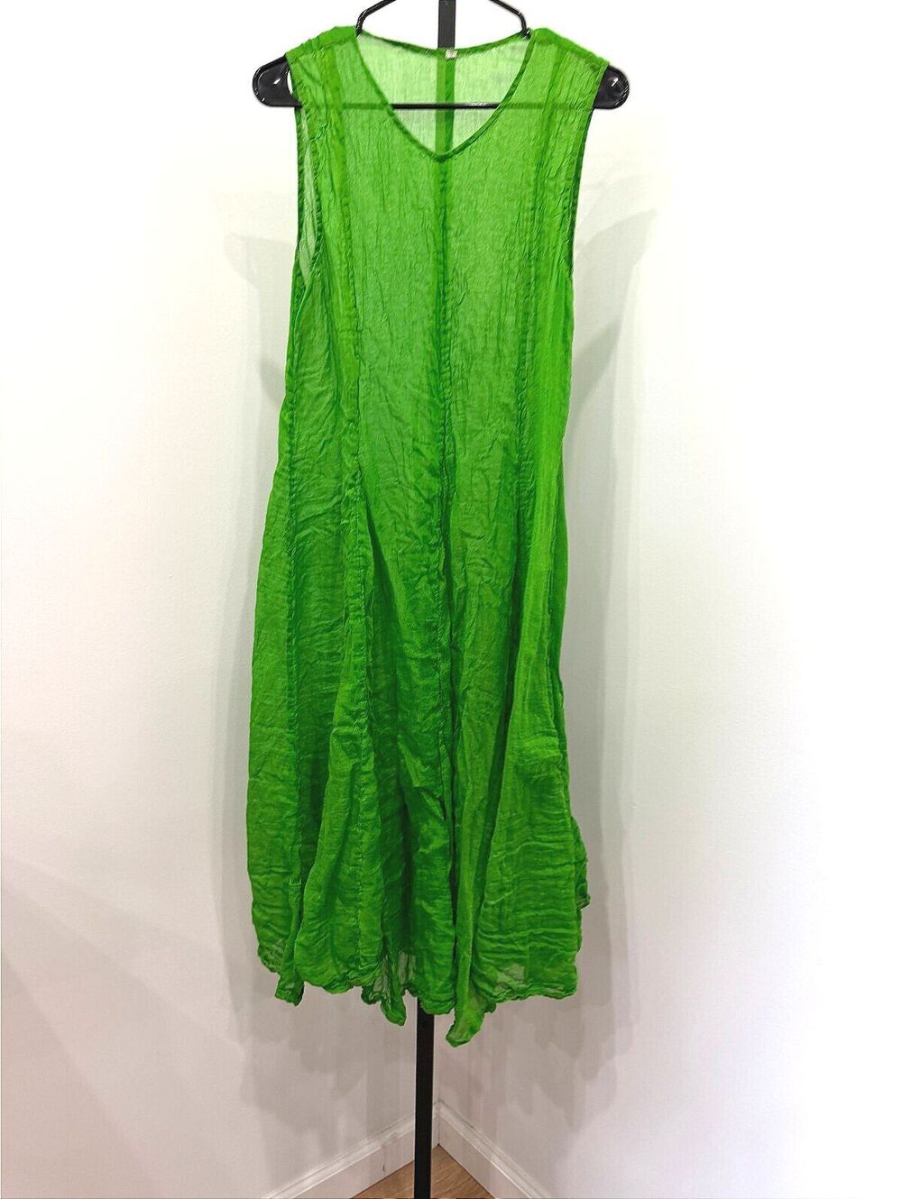 Green Sleeveless V-Neck Lightweight Dress Size 40